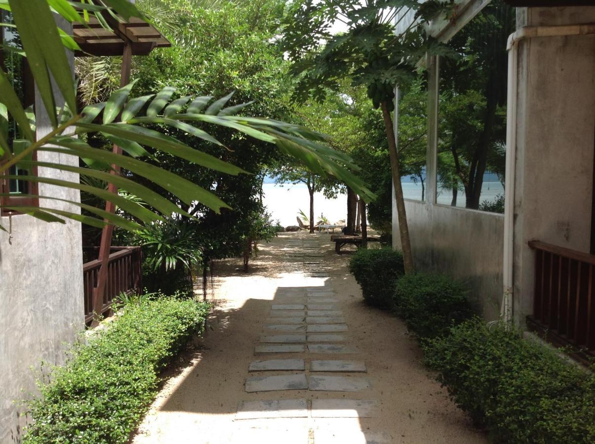 Waikiki Beach Garden Resort Ban Nua Exteriör bild