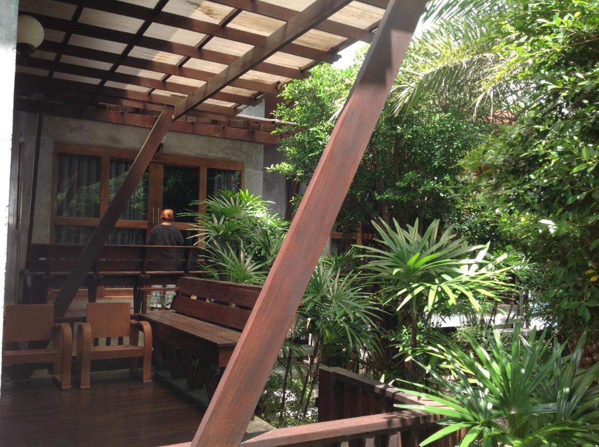 Waikiki Beach Garden Resort Ban Nua Exteriör bild