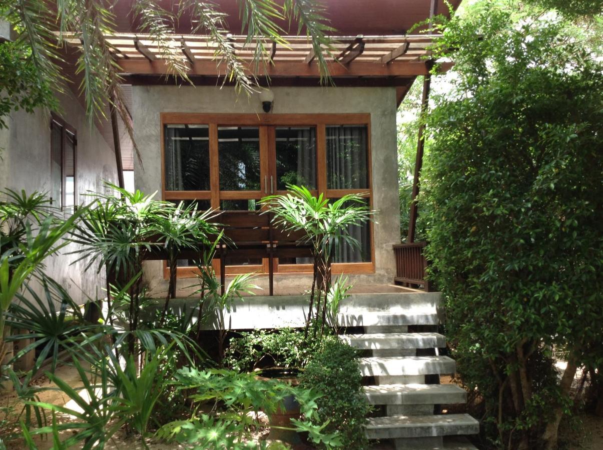 Waikiki Beach Garden Resort Ban Nua Exteriör bild